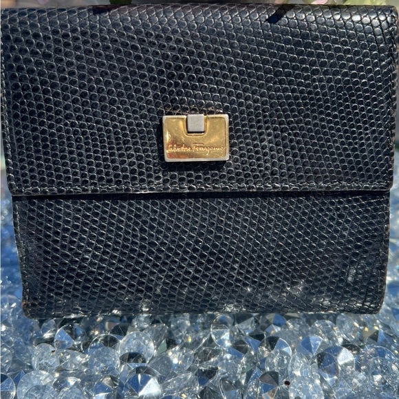 EUC SALVATORE FERRAGAMO BLACK LEATHER WALLET - Picture 2 of 7